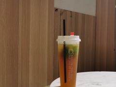 -顶东面包花园·生日蛋糕(世博店)