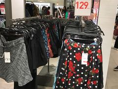 店内环境-ZARA(凯德乐峰广场店)