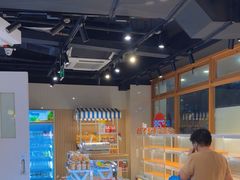 -85度C(生甜甜圈研究工坊·上海平凉店)