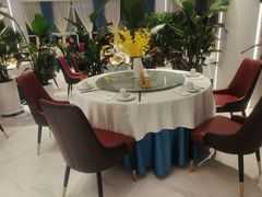 -锦龙国际酒店(天津奥体中心华苑地铁站店)