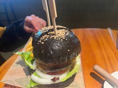 -三勾JJJ Burger&Coffee(梅溪湖店)