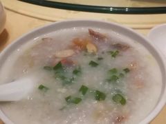 猪红生鱼片粥-广东胜利宾馆西关粤中餐厅