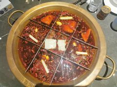 九宫格中辣锅-长嘉·河图火锅(长嘉汇江景旗舰店)