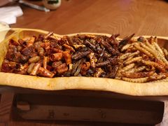 -老滇山寨•云南特色菜•地方菜•民族风情歌舞表演(金碧店)