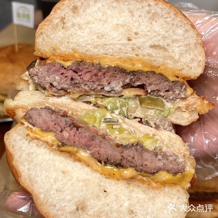 广州第一家🔥哈帝斯汉堡‼️纯手工现煎牛堡绝绝子