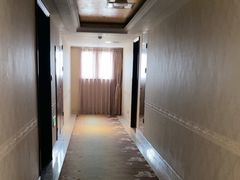 -锦龙国际酒店(天津奥体中心华苑地铁站店)