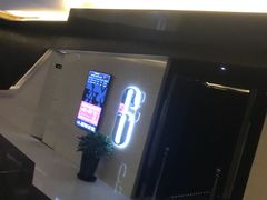 -英皇UA电影城(虹桥天地店)