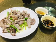 白切猪肚粉肠-正宗鸡饭粤香酒家(朱村店)