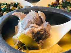 霸王花煲龙骨-柴门头啖汤·经典川菜·慢火汤品(锦城万达店)