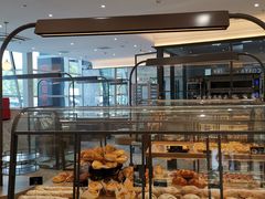 面包甜点陈列柜-面包新语(上地华联店)