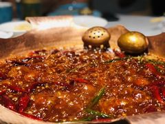 -墨居上隐·院子里火锅(峨眉店)