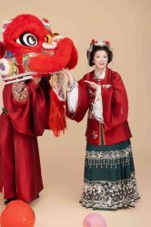 -挪娅婚纱摄影皇家会所