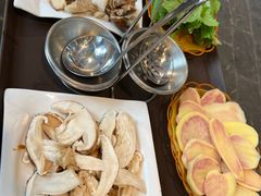 -蘑统田下·野生菌火锅