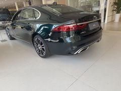 -上海伟杰·捷豹路虎4S店(闵行店)