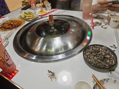 -哈尔滨烧烤·山河村铁锅炖(交大店)