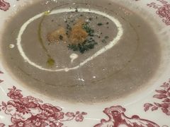 牛肝菌奶油蘑菇汤-BROWNSTONE布朗石西班牙餐厅(富城店)