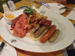 肉类拼盘-皇冠自酿啤酒坊(中国红街5号楼店)
