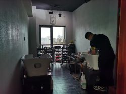-迪罗造型•潮色接发