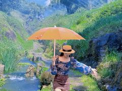 -雪山彩虹谷景区