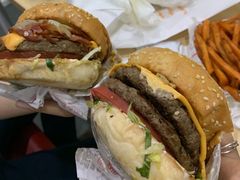 -The Habit Burger Grill 哈比特汉堡(爱琴海店)