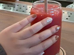 -爱空间美睫健康美甲