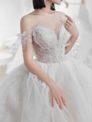 -欣薇婚纱(新源乐汇城店)