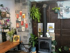 -蓝壁虎咖啡酒馆