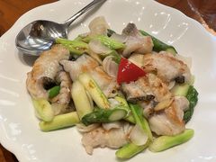 芦笋百合炒老虎斑-华尔道夫酒店·紫金阁