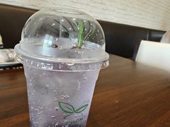 -Chom Cafe and Restaurant