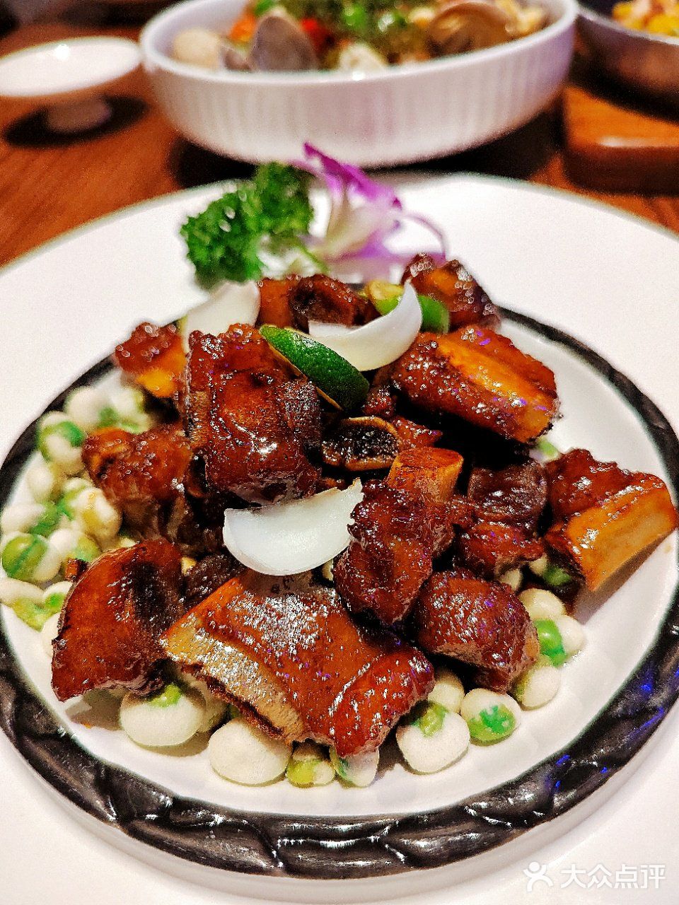 养生又美味—来自深圳的金光鸽王