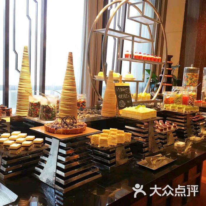 万怡酒店自助餐厅momo cafe