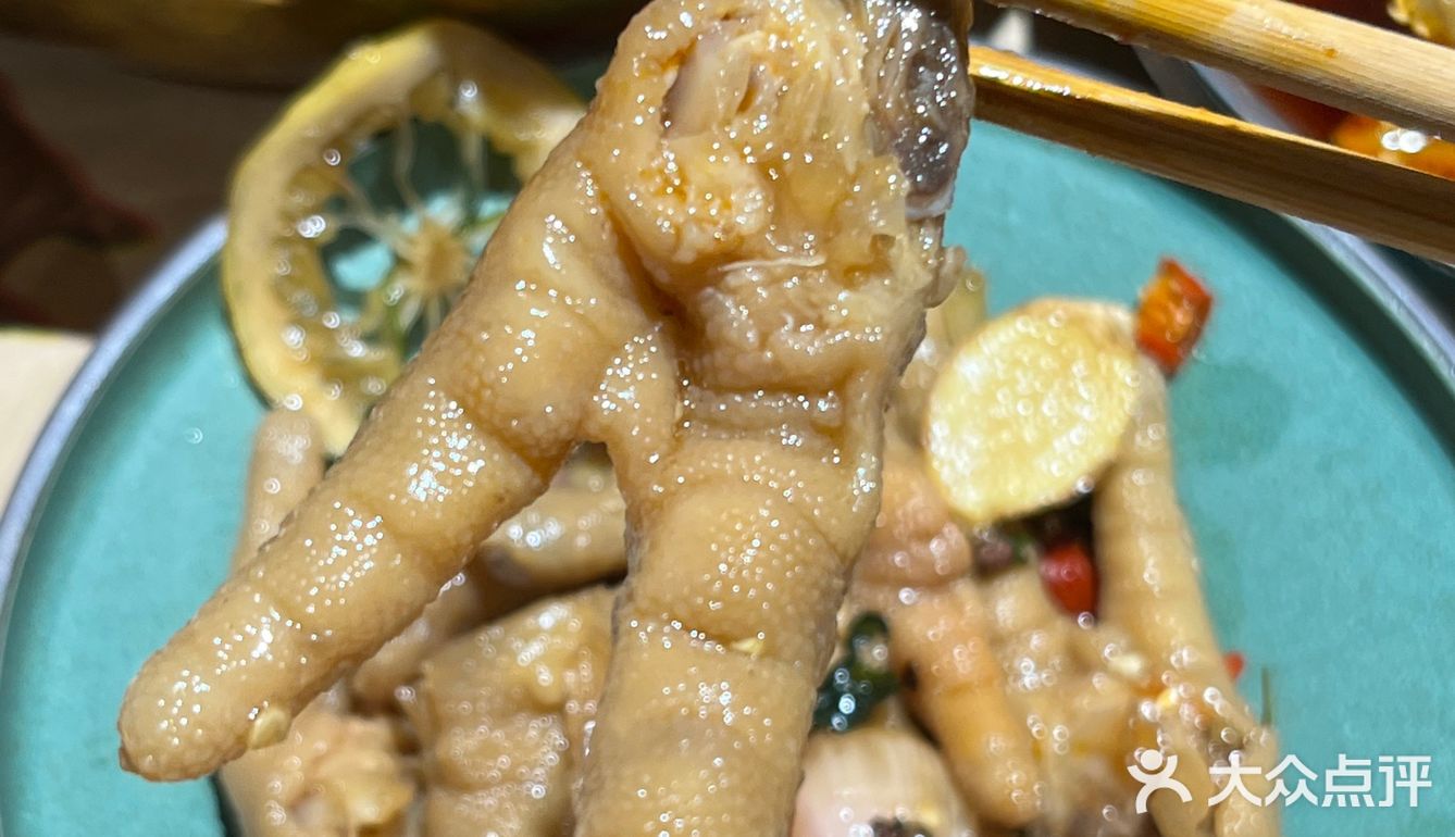 我又带着健胃消食片来乐山吃东西了！！！