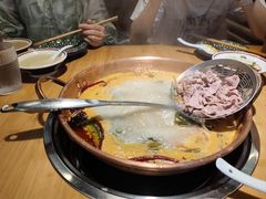 -洱火云南酸菜牛肉火锅(石景山当代商城店)