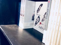 -钟书阁(松江泰晤士小镇店)