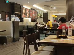 大堂-必胜客(WOW中心城店)
