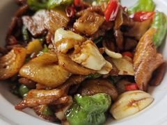 辣椒炒肉-京菜·砂锅居·烤鸭(西四店)