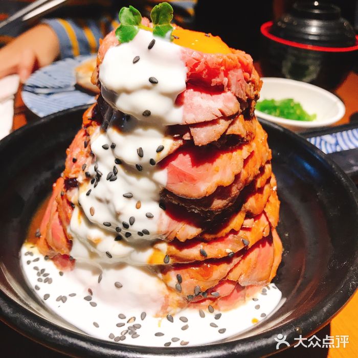 魔丼屋(日月光店)魔王慢烧牛肉丼图片