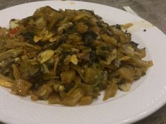 酸菜炒蚬肉-六婶西关小厨(光塔路店)