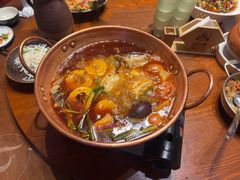 -老滇山寨•云南特色菜•地方菜•民族风情歌舞表演(金碧店)