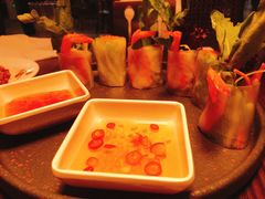 越南传统生包鲜虾春卷-来龙里 精致 东南亚餐室(万象城店)