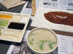 酥不腻烤鸭-小大董·烤鸭(观景餐厅·南京西路店)