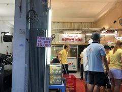 -Bánh Mì Huynh Hoa