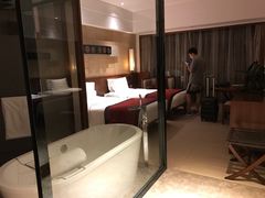 -三亚湾海居铂尔曼度假酒店