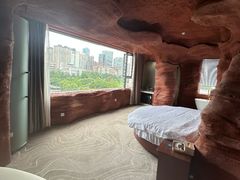 -幸栖洞穴设计酒店(成都春熙路店)