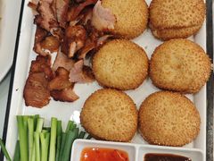 小饼炭烧肉-龙香居海鲜浑锅家常菜·特色驴肉