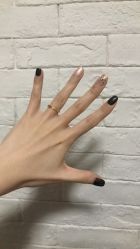 -花岐款式专研健康美甲沙龙