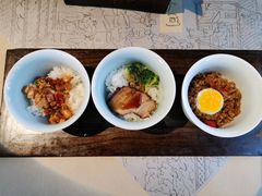 三口饭-穹六人间 people 6(岳阳路店)