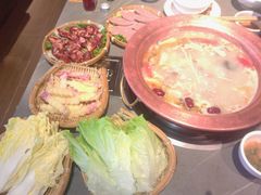 -阿婆情腊排骨火锅·野生菌季(古城旗舰店)