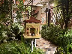-Cuc Gach Quan Restaurant