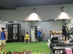 -征成健身连锁私教工作室(九公里店)